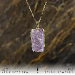 گردنبند آمتیست تراش نخورده (راف) بلور معدنی خوشرنگ کیفیت عالی سنگ درمانی مستطیل همراه زنجیر استیل یا بند چرم