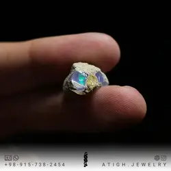 سنگ راف اوپال اتیوپی معدنی بازی رنگ بسیار زیبا کمیاب صددرصد طبیعی وزن حدود 6.6 قیراط