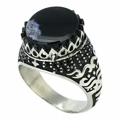 انگشتر مردانه عقیق سلیمانی با نقش و نگار منحصر به فرد رکاب سیاه قلم طراحی اسلیمی دور چنگ اشکی رنگ ثابت