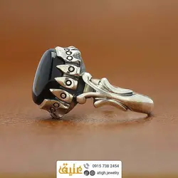 انگشتر عقیق سیاه (انیکس) معدنی رکاب نقره دور چنگ اشکی