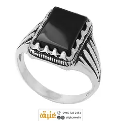 انگشتر عقیق سیاه (انیکس) مستطیلی تخت معدنی رکاب نقره دور چنگ شیار دار سیاه قلم