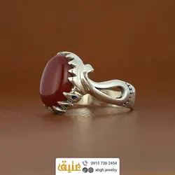 انگشتر عقیق سرخ خوشرنگ معدنی تراش دامله رکاب نقره دور چنگ اشکی