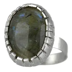 انگشتر لابرادوریت ماداگاسکار معدنی با بازی نور رکاب نقره دستساز 950 عیار دور چنگ