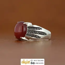 انگشتر نقره عقیق سرخ معدنی خوشرنگ تراش دامله رکاب نقره سیاه قلم چهار چنگ
