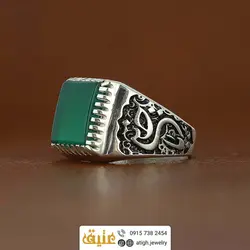 انگشتر نقره عقیق سبز معدنی تراش چهارگوش رکاب نقره سیاه قلم طرح 