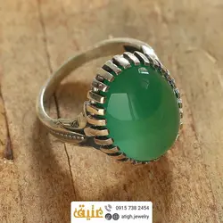 انگشتر نقره عقیق سبز خوشرنگ معدنی تراش دامله رکاب نقره درشت دور چنگ