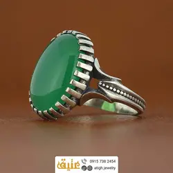 انگشتر نقره عقیق سبز خوشرنگ معدنی تراش دامله رکاب نقره درشت دور چنگ