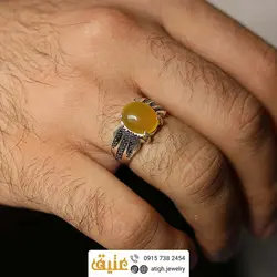انگشتر نقره عقیق زرد شرف الشمس معدنی خوشرنگ تراش دامله رکاب نقره سیاه قلم چهار چنگ