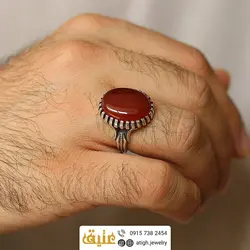 انگشتر نقره عقیق سرخ خوشرنگ معدنی تراش دامله رکاب نقره درشت دور چنگ
