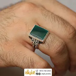 انگشتر نقره عقیق سبز معدنی رکاب اسلیمی سیاه قلم دور چنگ