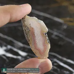 سنگ راف اسلایس عقیق صورتی ماداگاسکار معدنی بسیار خاص با رگه های بینظیر کیفیت عالی
