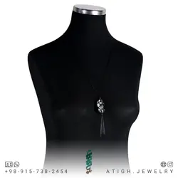 گردنبند ژئود عقیق سلیمانی معدنی دور بافت مکرومه مشکی سفید با نقوش بسیار زیبا همراه بند چرم