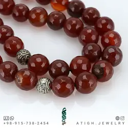 تسبیح عقیق سرخ تیره معدنی مرغوب بسیار خوشرنگ تراش لانه زنبوری 33 دانه دستساز کرکوش تُرک تک رشته ای بسیار زیبا