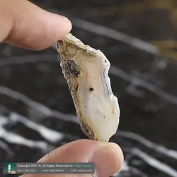 سنگ راف اسلایس عقیق صورتی ماداگاسکار معدنی بسیار خاص با رگه های بینظیر کیفیت عالی وزن حدود 4.5 گرم