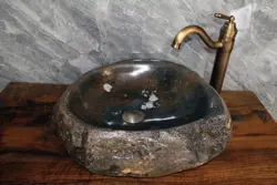 روشویی سنگی رودخانه ای