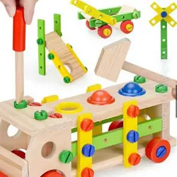 کامیون چوبی همراه با چکش و توپ CARS