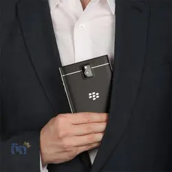 گوشی موبایل بلک بری مدل Passport