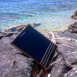 گوشی موبایل بلک بری مدل Passport