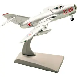 ماکت هواپیما طرح جنگنده مدل MIG 15
