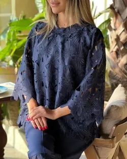 ست شومیز زنانه مجلسی گیپور فرانسوی و شلوار کرپ و گیپور مدل دل آرام