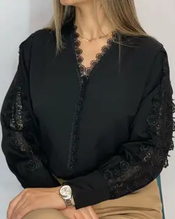 شومیز زنانه مجلسی کرپ با خرجکار گیپور مدل پرنیان