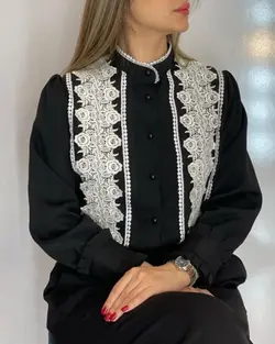 شومیز زنانه مجلسی کرپ با خرجکار گیپور مدل رفید