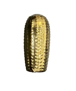 مجسمه کاکتوس بزرگ طلایی