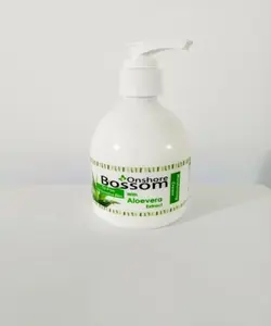 کرم دست و صورت آلوئه ورا بوسوم bossom