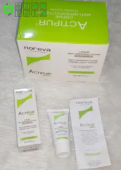 پک 12 تایی کرم ضد جوش رنگی اکتی پور نوروا مدل Golden Tinted Actipur حجم 30 میلی لیتر-کرم پودر عمده