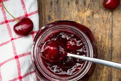 مربای گیلاس یک کیلو