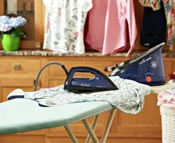 اتو مخزن دار تفال مدل GV6840