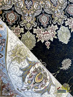 فرش کاشان نقشه افشان بهار سرمه ای 1500 شانه برجسته