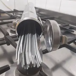 جای فلزی سیخ کباب به همراه 12 عدد سیخ