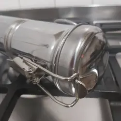 جای فلزی سیخ کباب به همراه 12 عدد سیخ