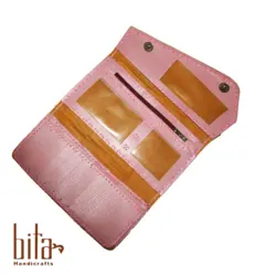 کیف پول لب کج  چرم صورتی با حاشیه پته