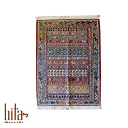گلیم سوزنی سیرجان با حاشیه سفید