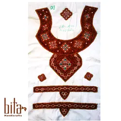 سوزن دوزی بلوچ با متن شکلاتی