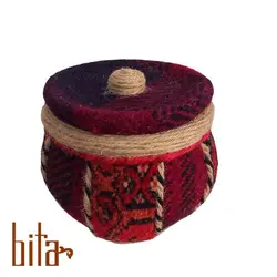 شکلات خوری سفال با قالی و جاجیم دستباف