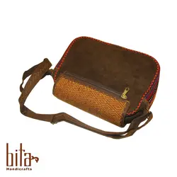 کیف گلیمی دوشی قفل دار شکلاتی