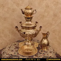 سماور برنجی زغالی 8 لیتری قلم دست برجسته هخامنش زرد با سرویس