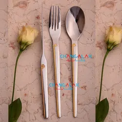 سرویس قاشق چنگال نیکولاس نیمه طلا طرح فلاور ماتزارا - چنگالک