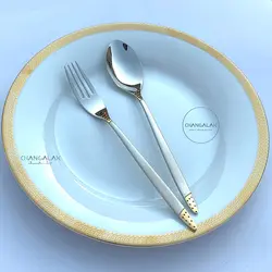 سرویس قاشق چنگال نیمه طلایی ورسا طرح آیزن اشتات - چنگالک
