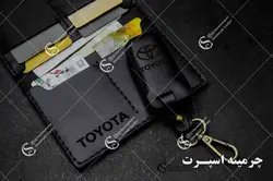 ست کیف مدارک و جاسوئیچی تویوتا چهار کلید