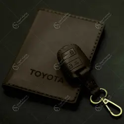ست کیف مدارک و جاسوئیچی تویوتا کلیددار 1