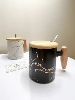 ماگ ماربل درب دار مدل دسته بامبو