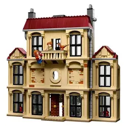 لگو پارک ژوراسیک ایندوراپتور در قلعه لاک وود