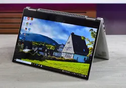 لپ تاپ Lenovo مدل YOGA 720-15IKB