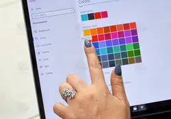 لپ تاپ Lenovo مدل YOGA 720-15IKB
