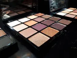 پالت سایه 16 رنگ دو دو گرل - عمده لوازم آرایشی