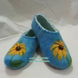 کفش دست‌دوز زنانه نمدی